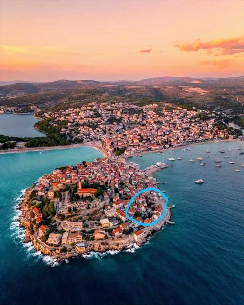 Makol Apartment Primosten Bagian luar foto